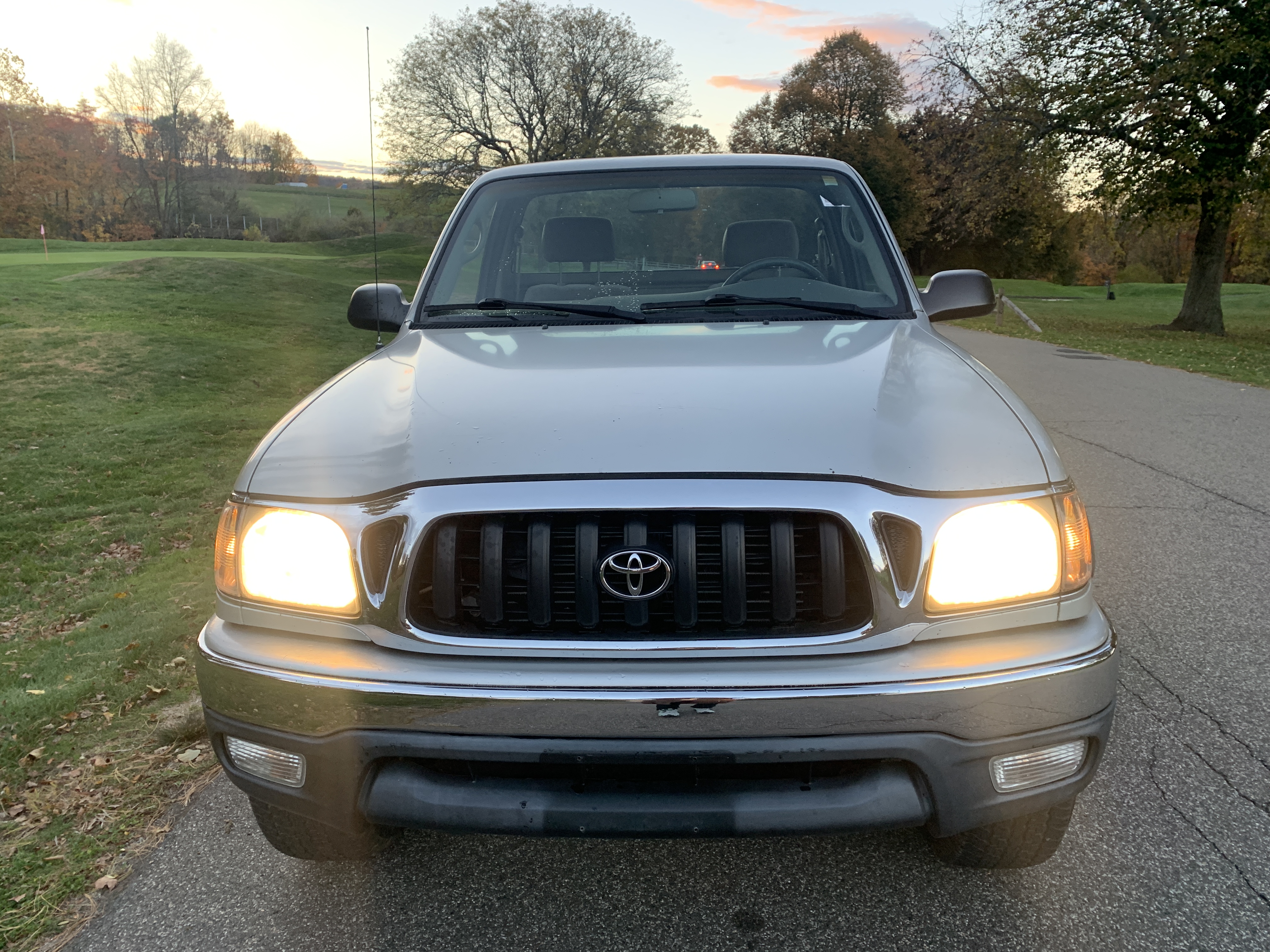 2004 Toyota Tacoma SR5 4x4 Pickup — photo 21
